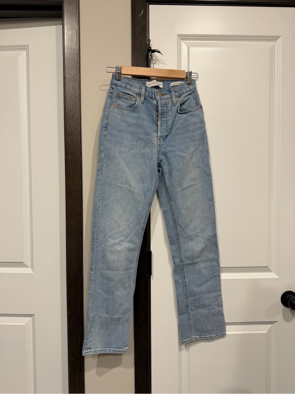 Denim forum the arlo high rise straight 28L